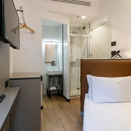 London 2* Milan