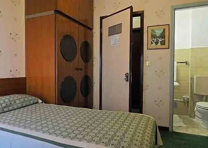 ホテル ロンドン 2*