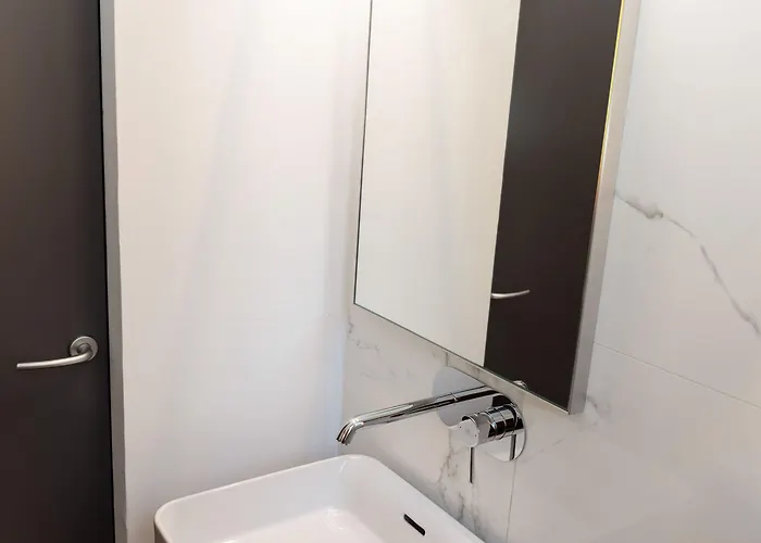 ロンドン 2* ミラノ