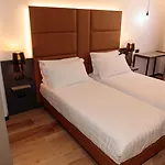 London Hotel